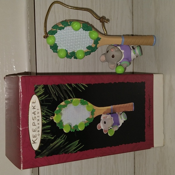 Vintage 1995 "Tennis Anyone?" Mouse with Tennis Racket Keepsake Ornament - Picture 2 of 4